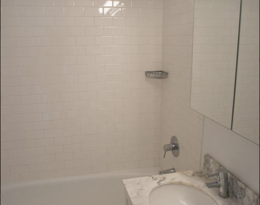 448 West 37th St - Photo Thumbnail 6