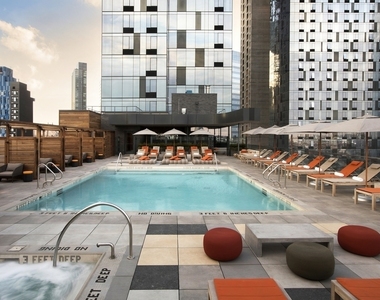 28-30 Jackson Avenue - Photo Thumbnail 6