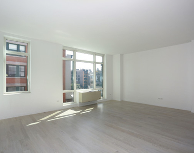 55 Thompson St - Photo Thumbnail 5