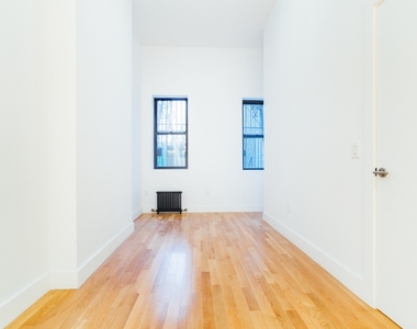 1063 Bedford Ave - Photo Thumbnail 4