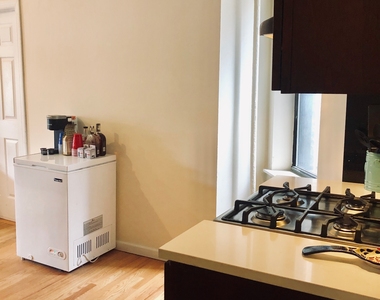24-35 Steinway Street - Photo Thumbnail 5