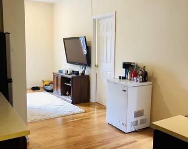 24-35 Steinway Street - Photo Thumbnail 9