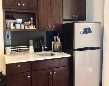 24-35 Steinway Street - Photo Thumbnail 2