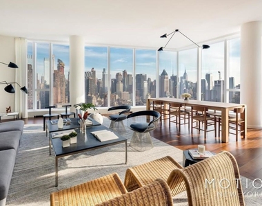 350 West 37th Street - Photo Thumbnail 0