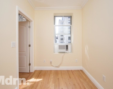 324 East 66th Street - Photo Thumbnail 2