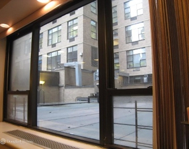 210 East 47th St - Photo Thumbnail 5