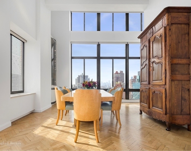 310 East 46th St - Photo Thumbnail 3