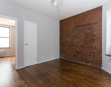 221 East 23rd - No Fee - Photo Thumbnail 4