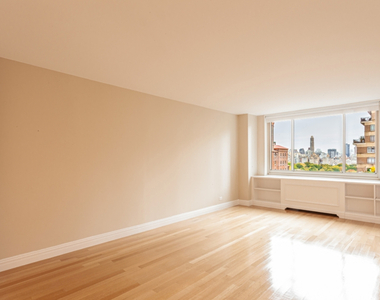 30 West 63 St - Photo Thumbnail 1