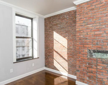 422 E 9th - Photo Thumbnail 3