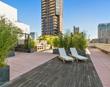 250 East 65th St - Photo Thumbnail 10