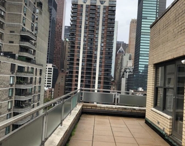 East 49th Street - Photo Thumbnail 16