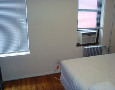 529 West 48th Street - Photo Thumbnail 7