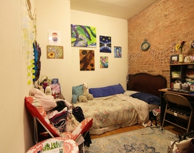 174 West 81 - Photo Thumbnail 4