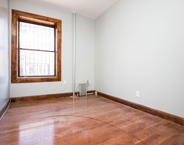 1610 Bedford Ave - Photo Thumbnail 9