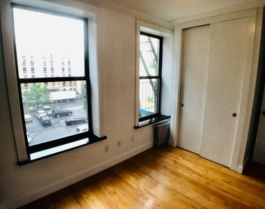 446 W 164th St - Photo Thumbnail 4