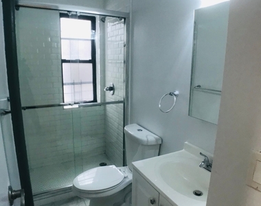 446 W 164th St - Photo Thumbnail 4