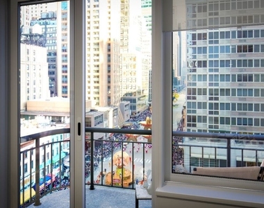 70 West 37th Street  - Photo Thumbnail 4