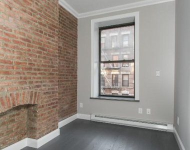 15 West 103rd Street - Photo Thumbnail 1