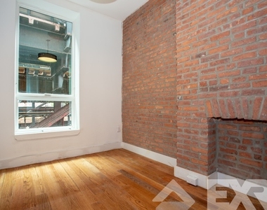 301 Broadway - Photo Thumbnail 5