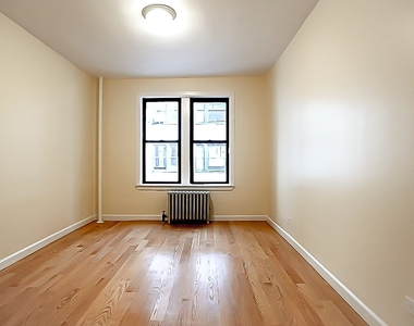 218 West 10th Street - Photo Thumbnail 4