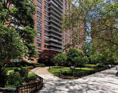 382 Central Park West - Photo Thumbnail 8