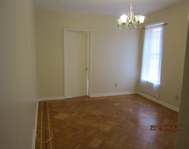 122 Fenimore St - Photo Thumbnail 3