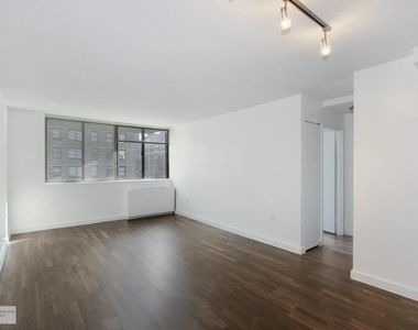 184 Lexington Ave. - Photo Thumbnail 4