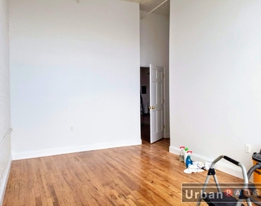 255 Mckibbin St - Photo Thumbnail 5