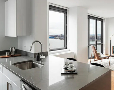 W 57th Street - Photo Thumbnail 2