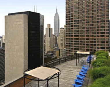 East 39th Street - Photo Thumbnail 6