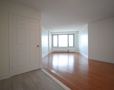 1309 5th Avenue Apt 34 - Photo Thumbnail 4