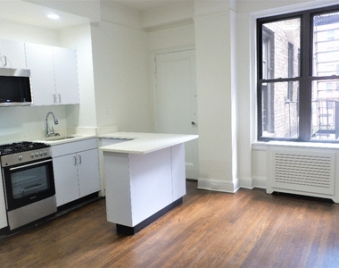 140 East 46th St New York, Ny 10017 - Photo Thumbnail 2