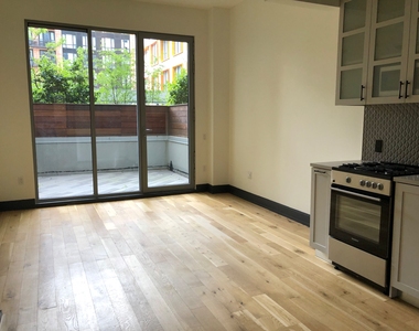 10 Montieth Street - Photo Thumbnail 10