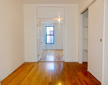 231 E 89th - Photo Thumbnail 5