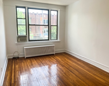 28-14 Steinway Street - Photo Thumbnail 4