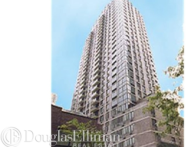 245 East 93rd St - Photo Thumbnail 13