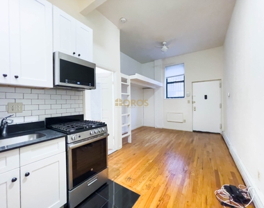 283 East 7th Street - Photo Thumbnail 9