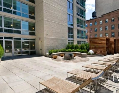 505 West 37th Street - Photo Thumbnail 10