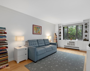 425 East 63rd St - Photo Thumbnail 7