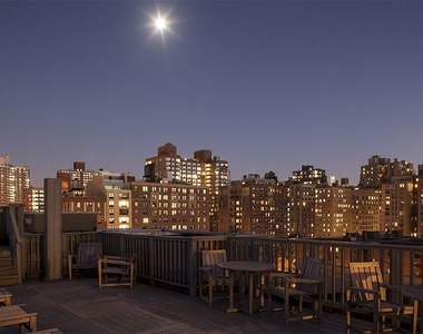 DOWNTOWN TRIBECA =GREAT LOCATION =LUXURY LIVING - Photo Thumbnail 6