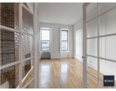 1588 1st Avenue, Apt #5S - Photo Thumbnail 0