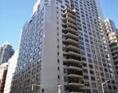 East 63rd Street - Photo Thumbnail 3