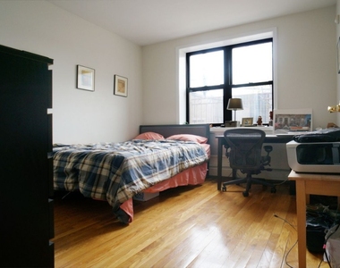 27 Hope St - Duplex ! 1.5 Baths! - Photo Thumbnail 2