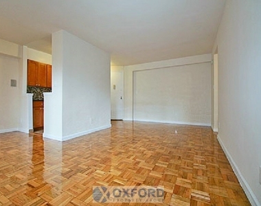 BRIARWOOD, Queens,NY 11435 - Photo Thumbnail 2