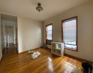 142 Scholes Street - Photo Thumbnail 5