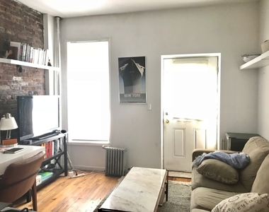 142 Scholes Street - Photo Thumbnail 3