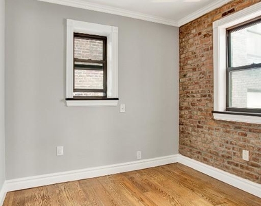 439 West 50th Street - Photo Thumbnail 2