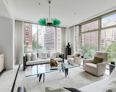 1055 Park Avenue - Photo Thumbnail 9