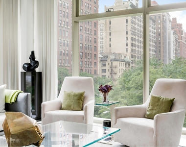 1055 Park Avenue - Photo Thumbnail 11